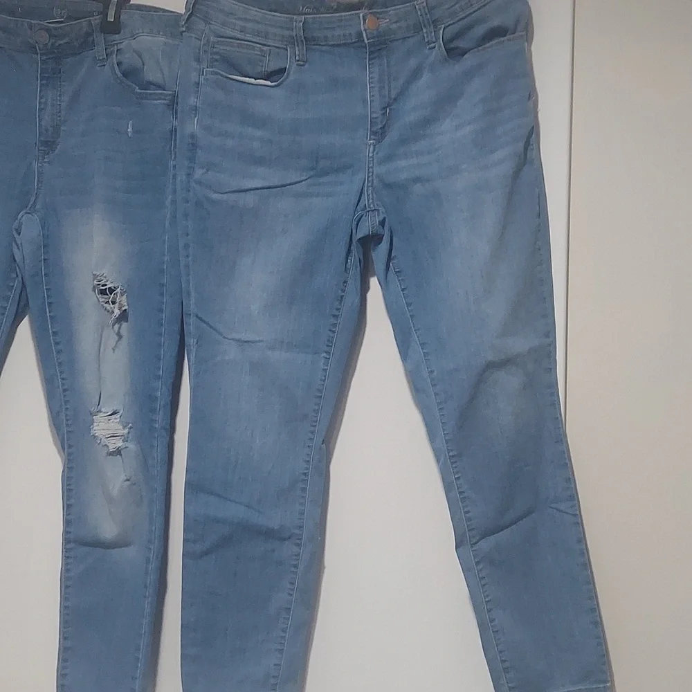 Universal Thread Jean Bundle - Picture 5 of 13